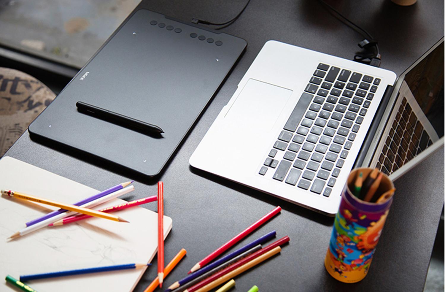 冷酷风外星人设计界的时尚笔记本