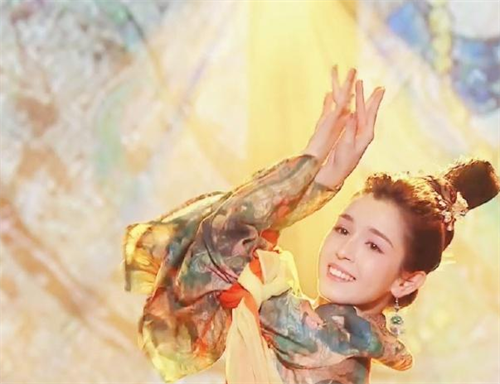 神仙妹妹哈妮克孜童年照曝光果然美人都是天生的