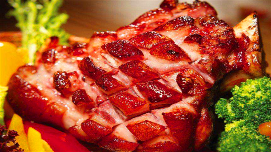 大叔卖猪头宴,1天只限3桌还要提前预定,没订到的攀交情也不行