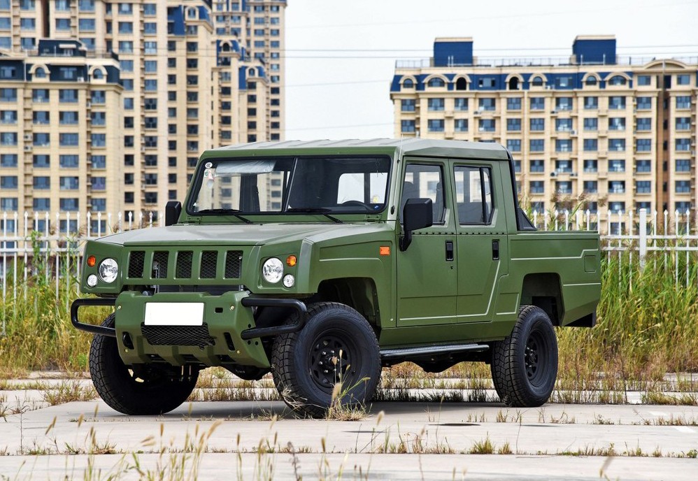 看到这款车就能想到大地和天空,如今厂家又给它开了敞篷加了车斗