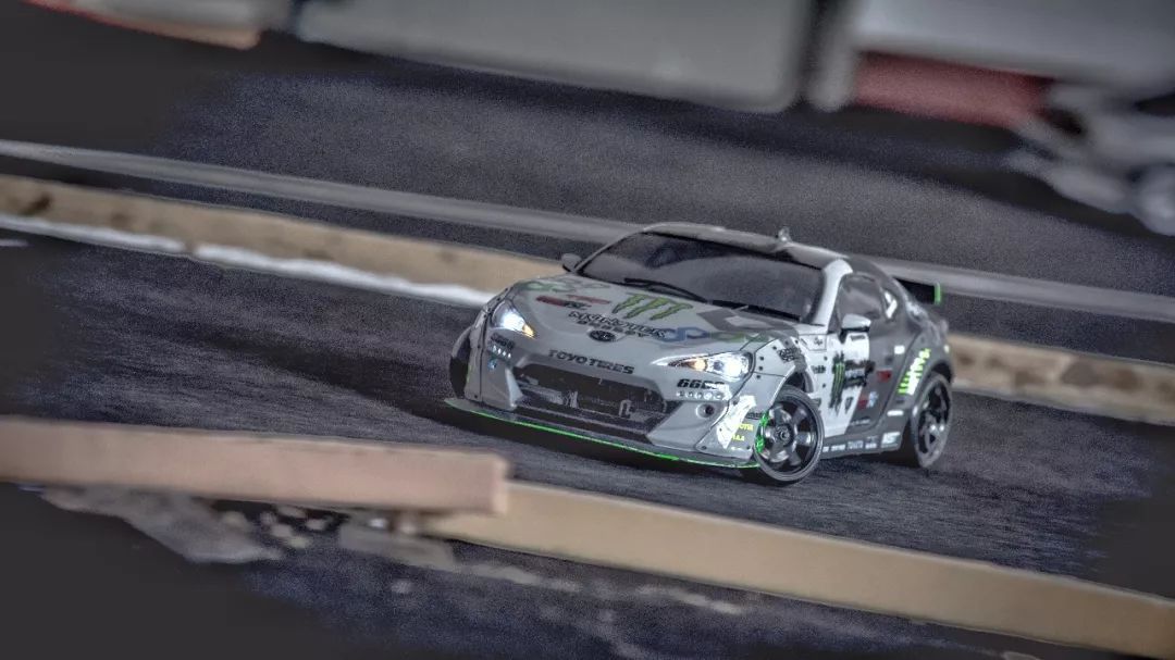 视频|跟真车一样爽,超级酷炫逼真的rc漂移遥控车了解一下?