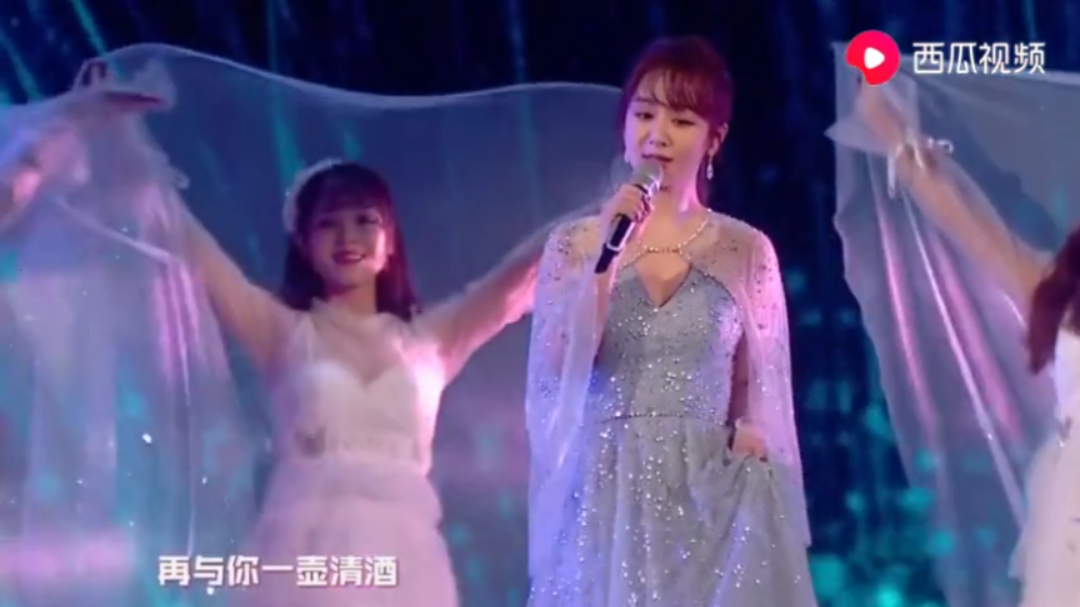 邓伦、杨紫演唱香蜜主题曲《天地无双》,听歌