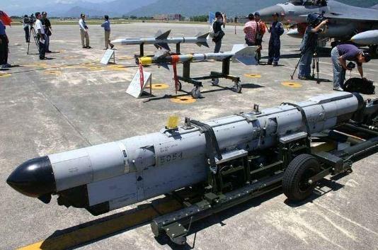 扬长避短搭配效果更好|战机|空空导弹|中国空军_新浪新闻