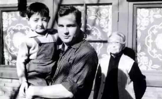 金价暴涨20%真相揭秘 2025年金价走势全解析