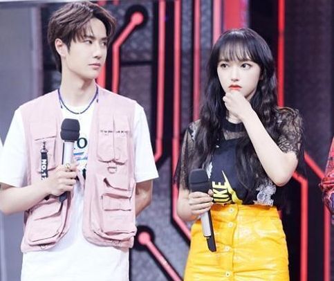 王一博与程潇搭档眼神里有火花,与周洁琼搭档眼神逃离,分得很清