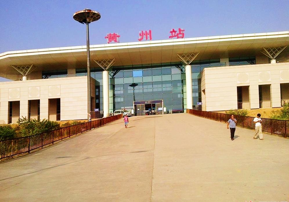 麻城车务段这个站开行车次高达77列,最少的淮滨站不足它三分之一