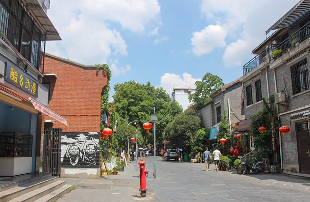 来武汉旅游不能错过的旅游景点昙华林文艺的第一街刻着旧记忆