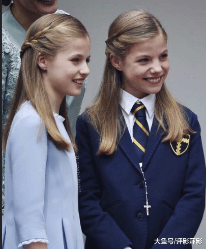 西班牙两位美公主的校服照简洁大方又清纯莱昂诺尔不如妹妹