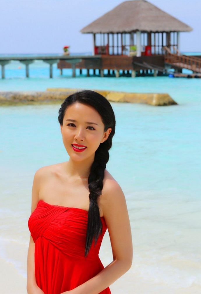 演员颜丹晨时光其实带不走我的青春