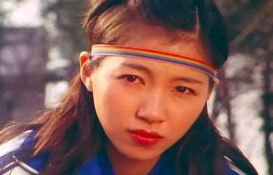 剧中的女二号是饰演夏川由加的是中原步,中原步以其温柔靓丽,完美气质