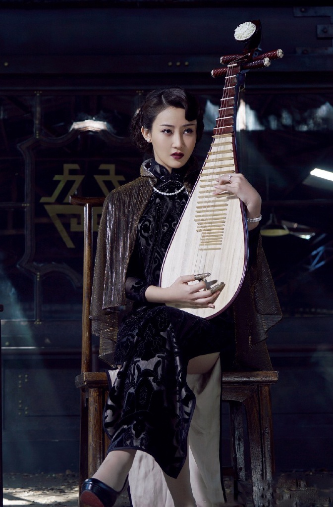 林鹏美起来真高调,穿旗袍气质惊艳,打女变民国名媛!