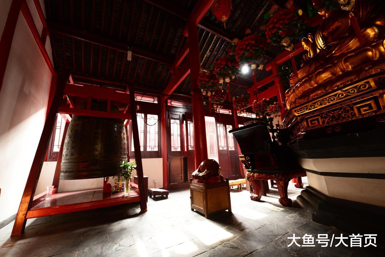 自然光,佛语不断旅游贴士:古瓦官寺所处老门西,凤凰台片区,巷里巷虽