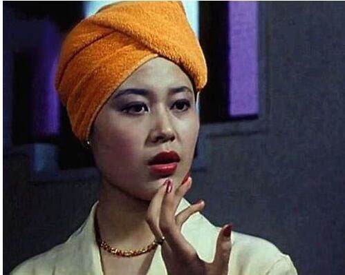 电视剧中的徐迪雅有人物原型,她是中餐馆老板周露比,只不过电视剧中有