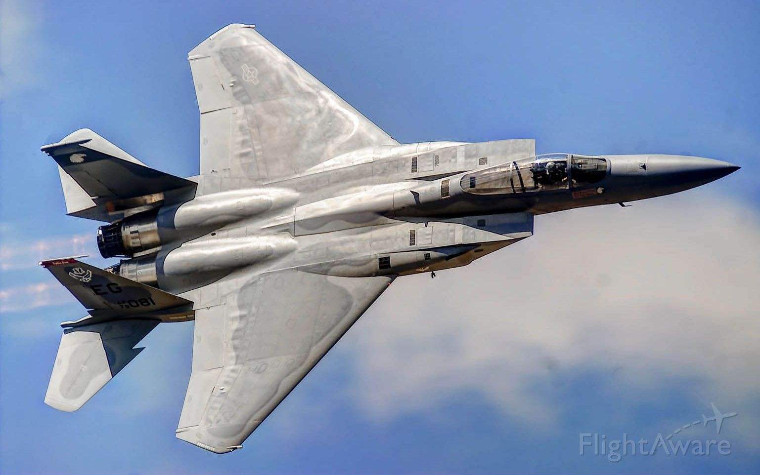 f15升空亮起指示灯,战机瞬间发射导弹,白宫:损失已超300