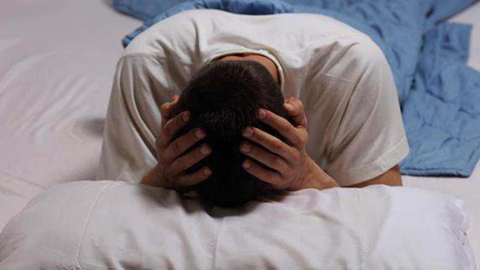 小编也曾经失眠过,这睁眼等天亮的感觉是实在不好受,似乎大脑和身体