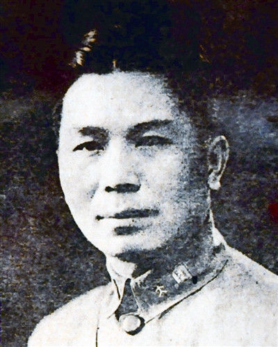 鬼子骑兵包围桂军大将,他宁愿死不愿意受辱,受伤后饮弹自尽!