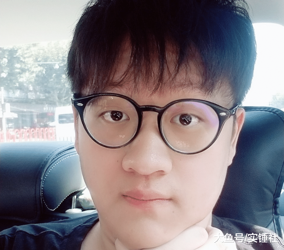 小孩游神92胜率上王者, 又抱得美人归! 游戏玩得好可以为所欲为?