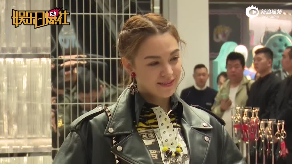 “杨贵妃”张榕容私下接地气