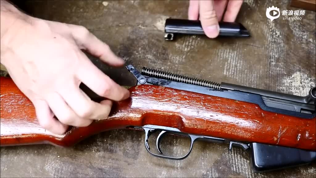 外国轻武器高手分解讲解中国56式(sks)半自动步枪