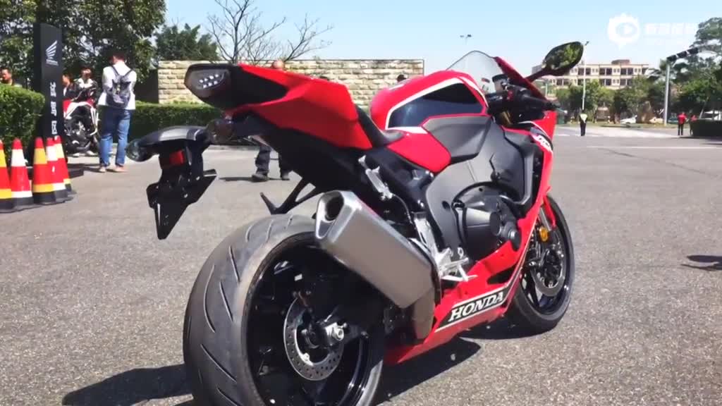 超跑享受 本田CBR1000RR发布