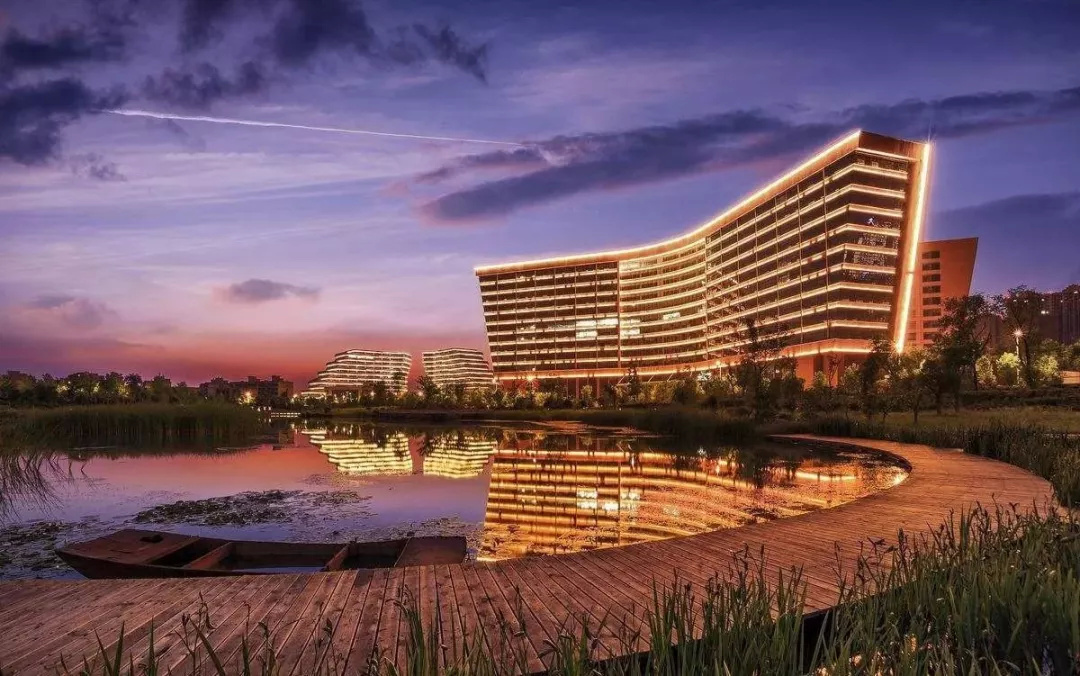 中科大先进研究院合肥近年来第三产业(高端服务业)发展迅速,第一,二