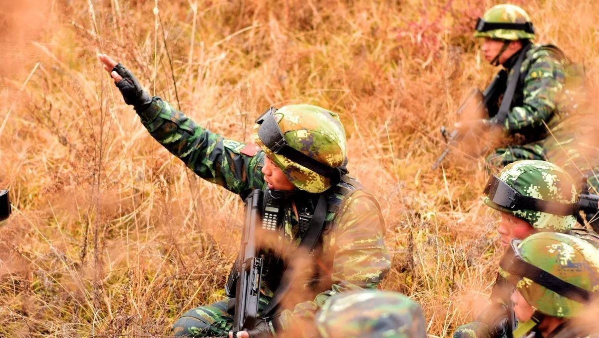 野营拉练,掀起冬季练兵热潮|武警|部队|战斗|行军|官兵_手机新浪网
