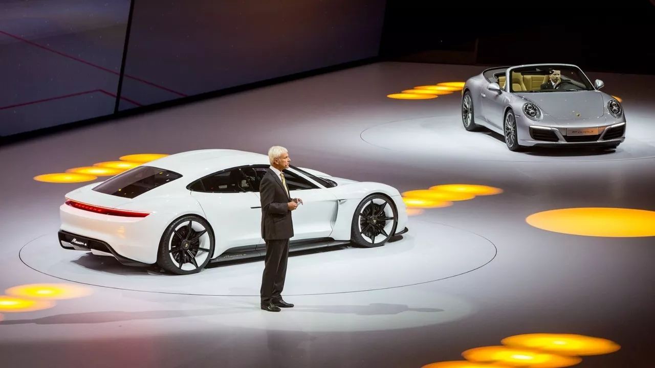 迈凯伦拒绝推SUV？奥迪不再套娃，红旗脱胎换骨了