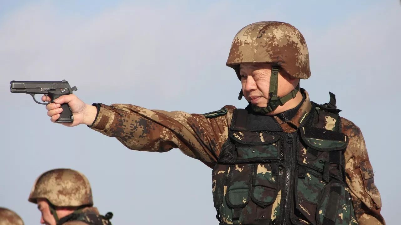 从师政委到某特战旅政委，高职低配！这名师职干部为啥还冲锋不止？|马宝川|训练|集团军|部队|马宝_手机新浪网