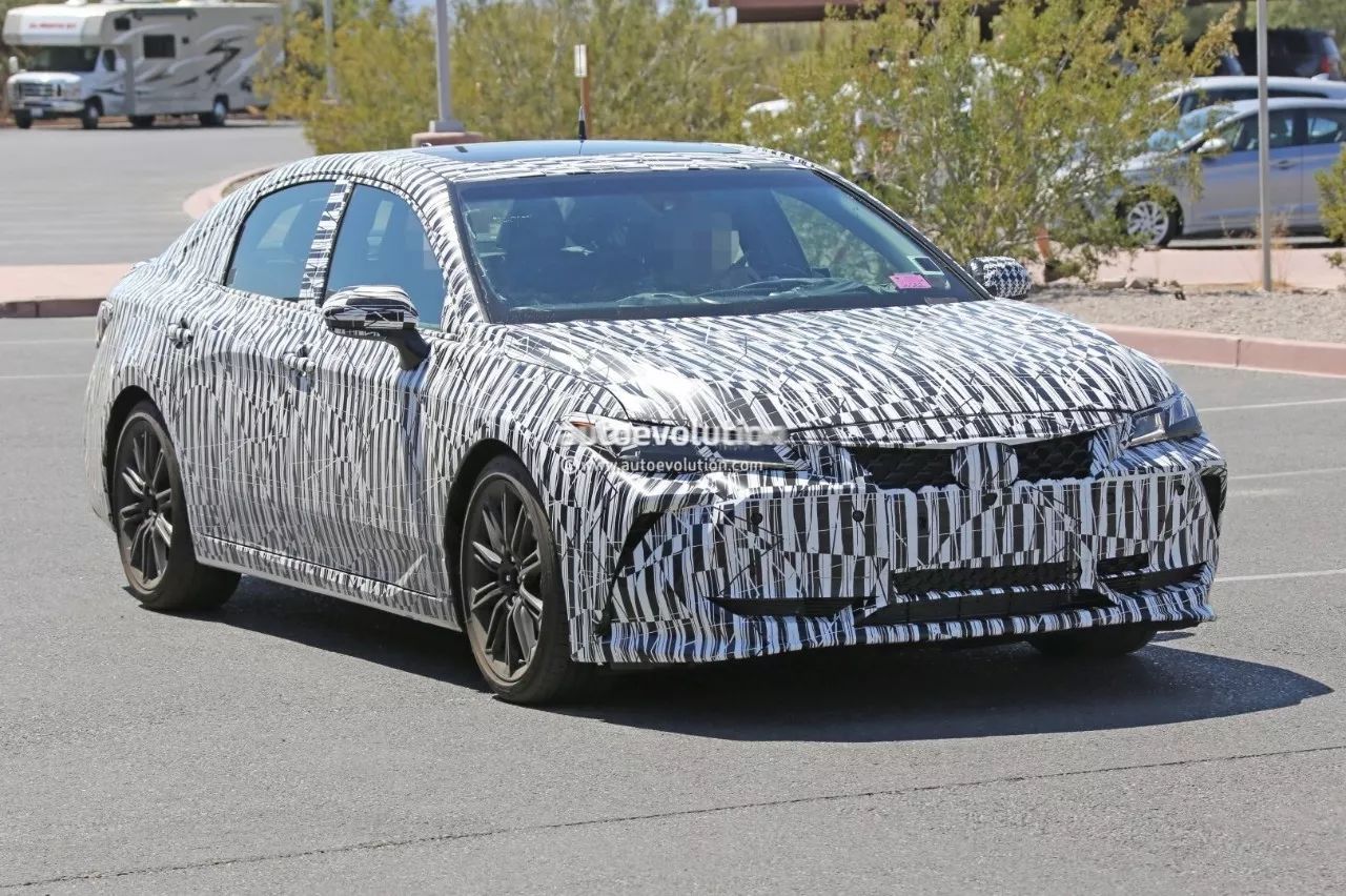 新一代丰田亚洲龙即将国产，可是怎么卖出去？