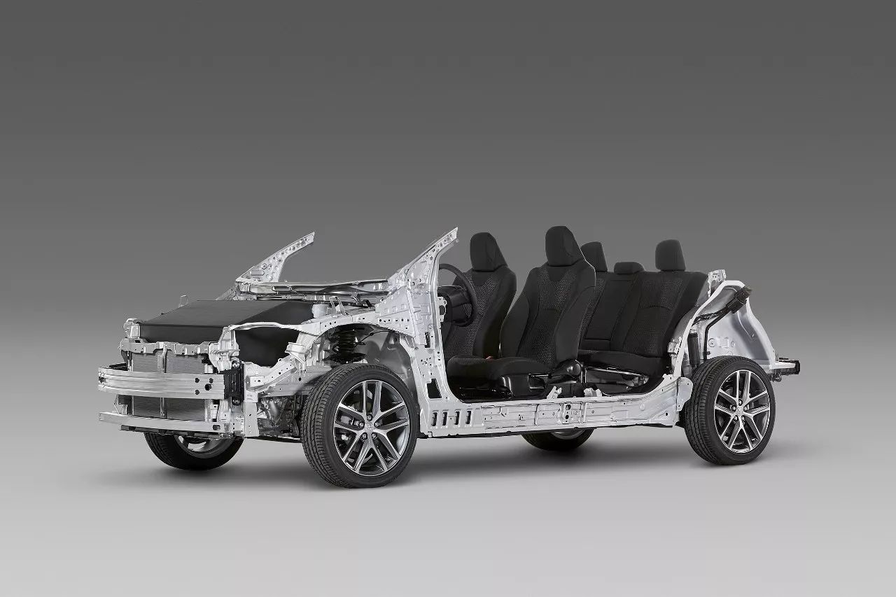 新一代丰田亚洲龙即将国产，可是怎么卖出去？