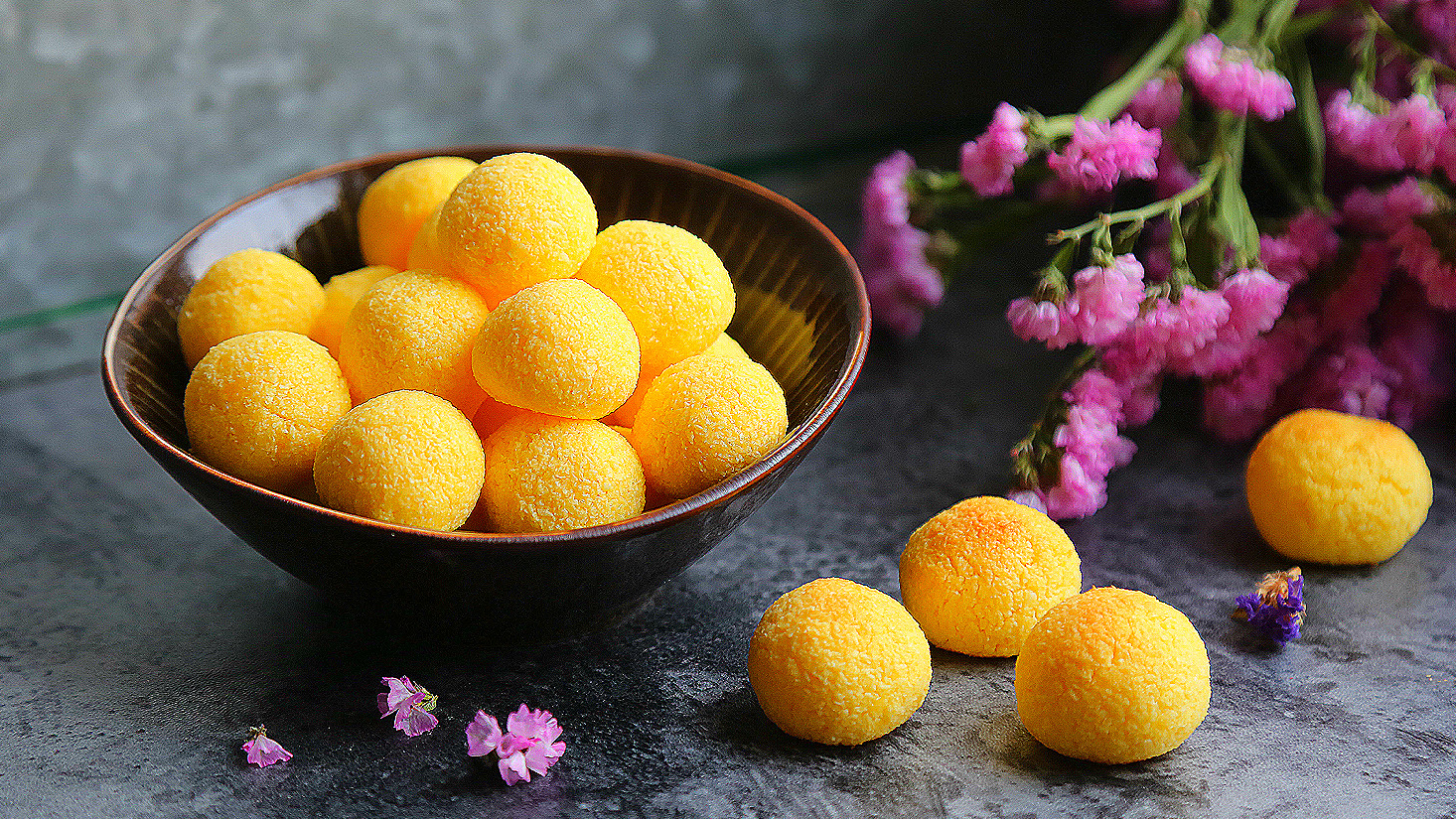 年货节做法简单又美味的黄金椰子球