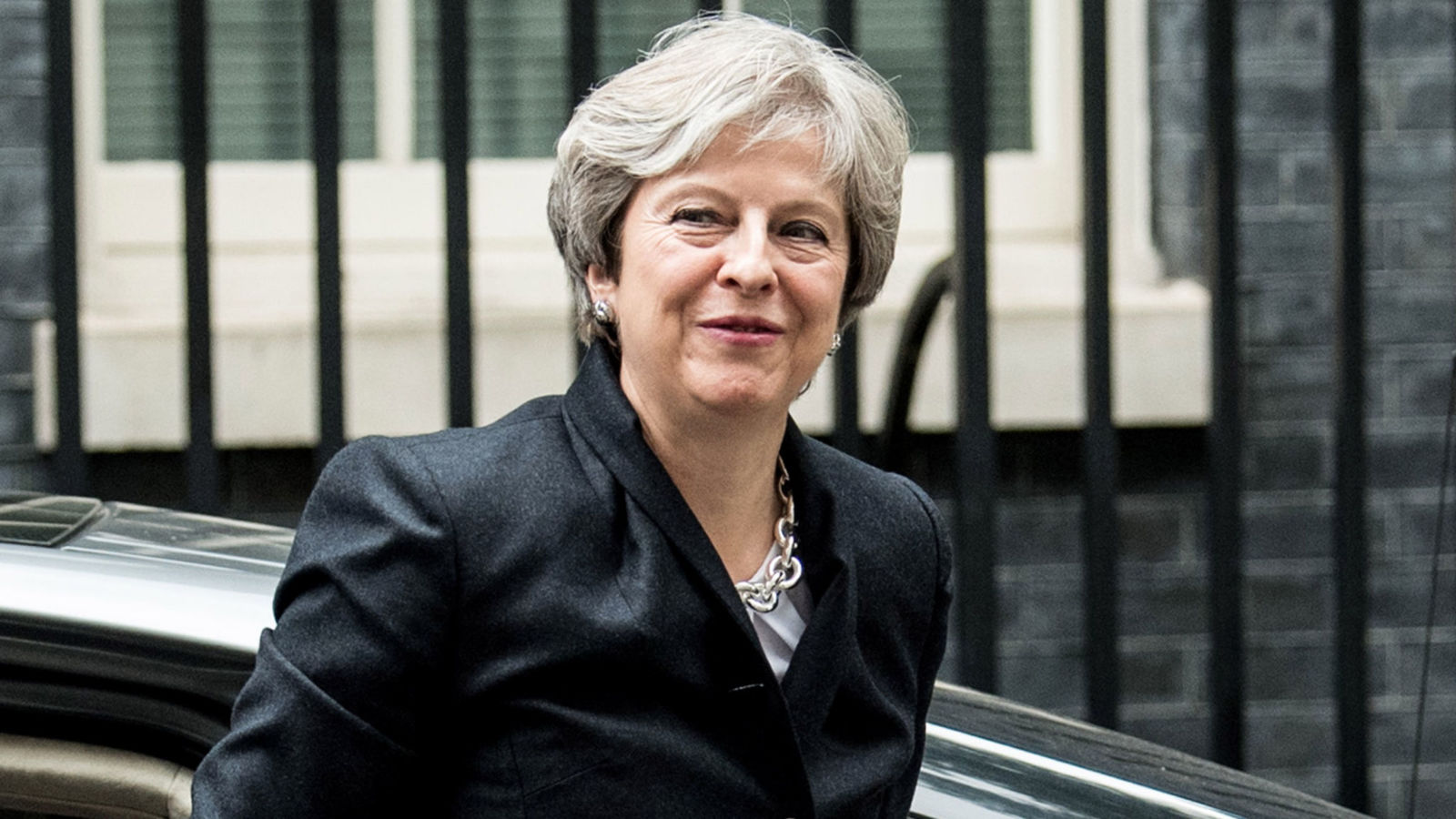 特蕾莎无动向 脱欧遇到意外"对手"_手机新浪网