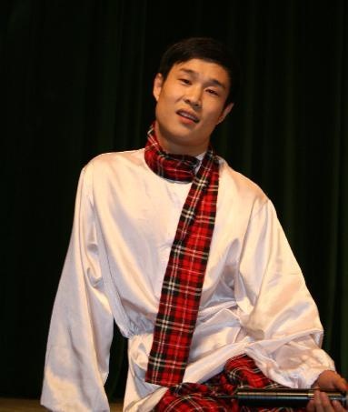 小沈阳,小沈阳曾经凭借赵本山小品《不差钱》的娘娘腔角色一举走红