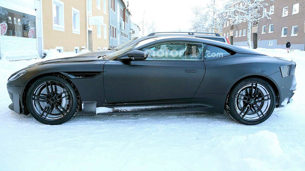 全新Vanquish再曝谍照 预计2019年上市