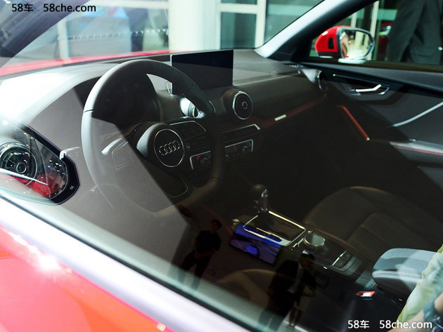 奥迪Q2国内首发亮相 定位小型SUV市场