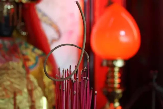 用香灰治病是一种怎样的体验?