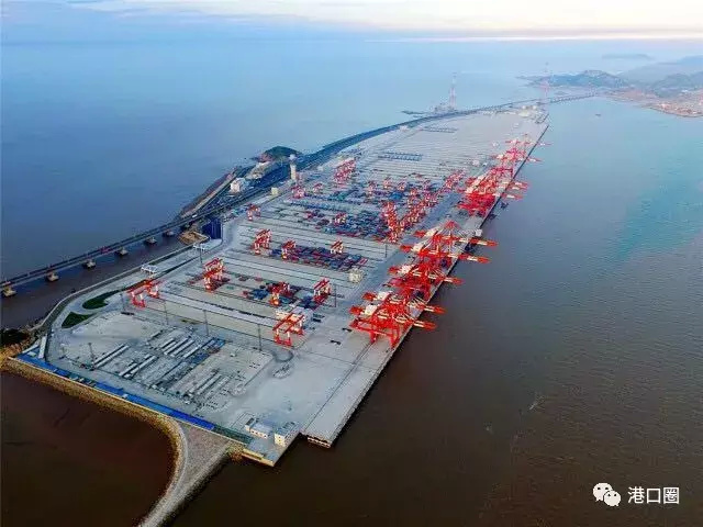 上海自由贸易港政策的主要载体就在洋山,上港集团已经和浙江方面达成