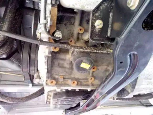 最容易偷工减料的5个配置 买车时要留神！