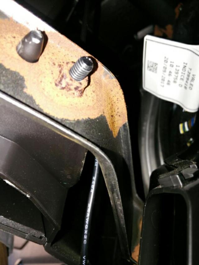 瑞虎7车主：车开着没话说 但是中控生锈严重 让我很心累