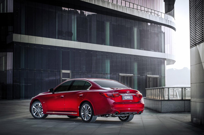 3-英菲尼迪豪华中级轿车新Q50L-豪华风格外观，优雅细节彰尊贵与质感_2