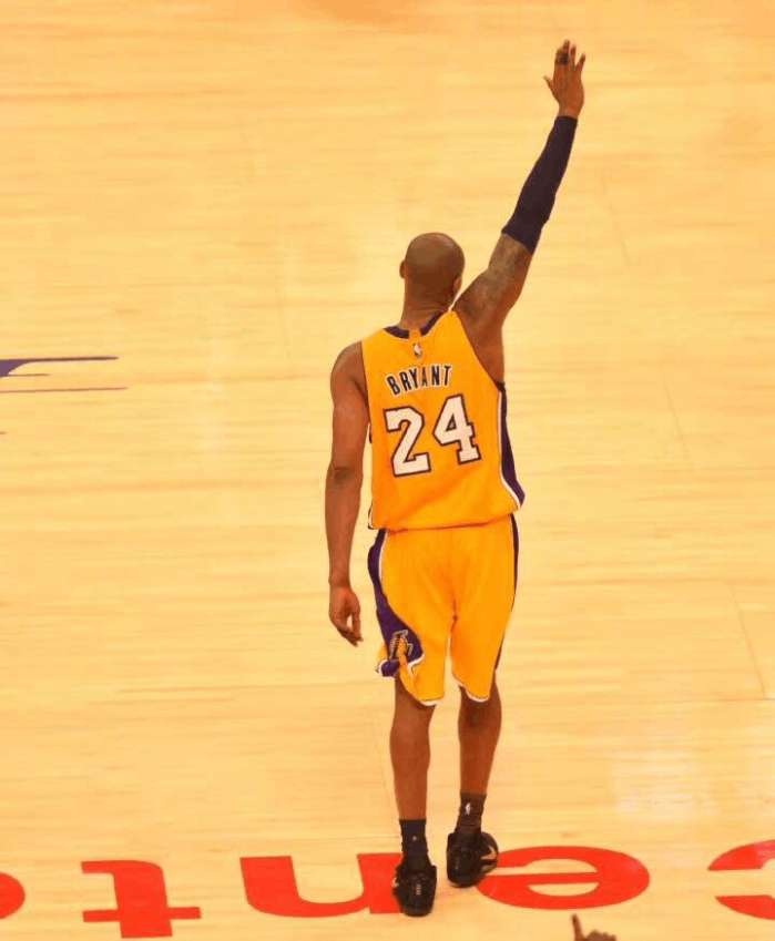 再也不会有下一个退役最后一场拿到60分的球员了