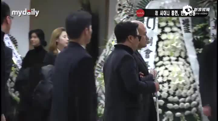 SHINee成员赴灵堂吊唁金钟铉