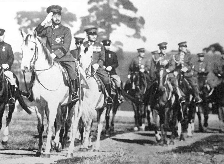 他是登基规模最大天皇,一次减刑赦免6万囚犯,晚年下场大快人心