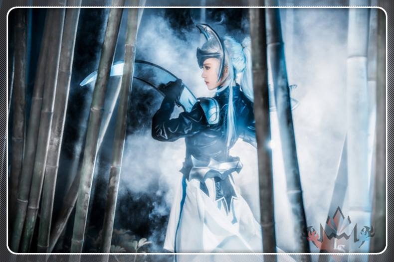 王者荣耀"别在来不及的时候后悔"露娜cos化身月光下的美少女!