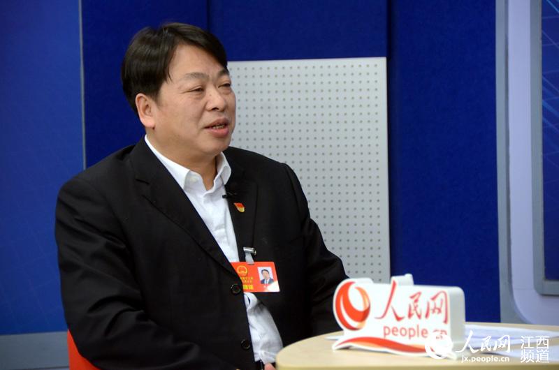 周国华:崇仁去年贫困村减少一半 今年确保全部退出