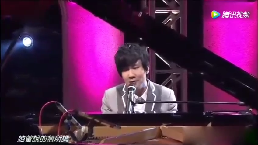 林俊杰 她说 等不到天黑烟火不会太完美 回忆烧成灰还是等不到结尾 林俊杰 她说 等不到天黑烟火不会太完美 回忆烧成灰还是等不到结尾