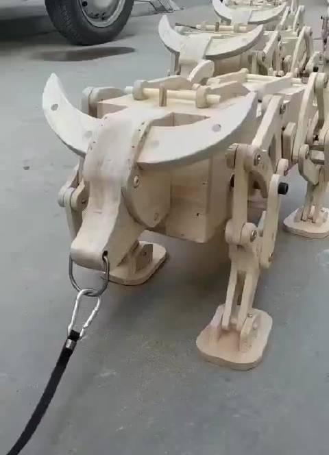 诸葛亮的伟大发明,木牛流马哪位木工师傅挑战一下,向前走两步