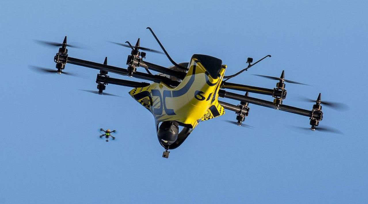 dcl无人机冠军联盟发布了世界首款特技表演载人无人机