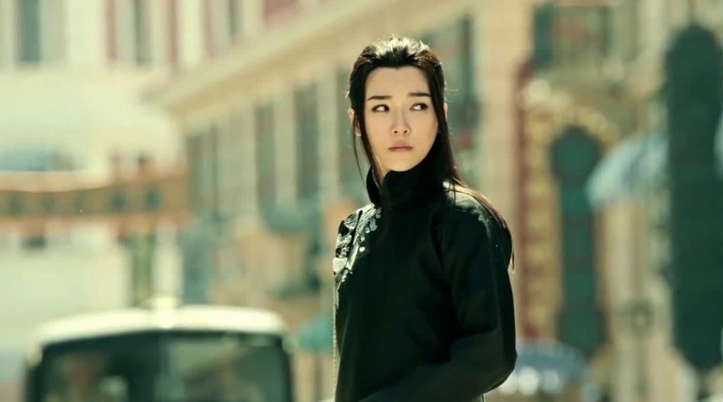 花九卿@宁心lincy 为了避免与崇利明起冲突,机智将文件调包