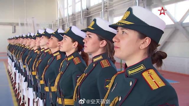 中国女兵惊艳俄罗斯!太漂亮了,都是女神级的啊